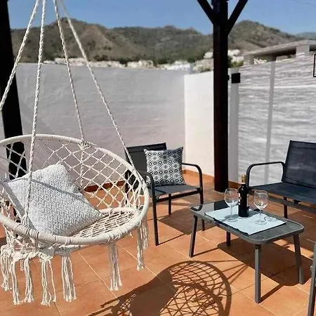 Atico Con Vistas Al Mar Y En Nerja Apartment Exterior photo