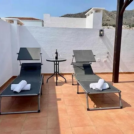 Atico Con Vistas Al Mar Y En Nerja Apartment Exterior photo